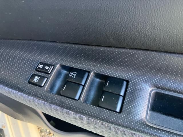 NISSAN WINGROAD 2013