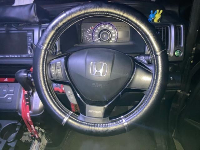 HONDA STEPWAGON SPADA 2011