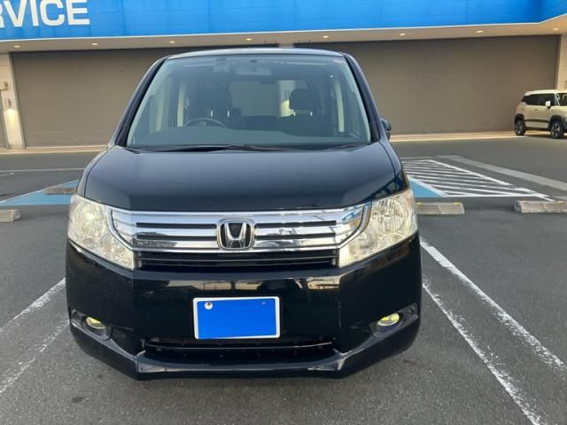 HONDA STEPWAGON 2011