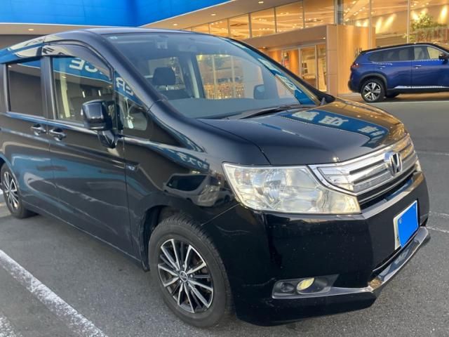 HONDA STEPWAGON 2011