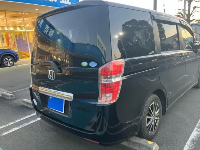 HONDA STEPWAGON 2011