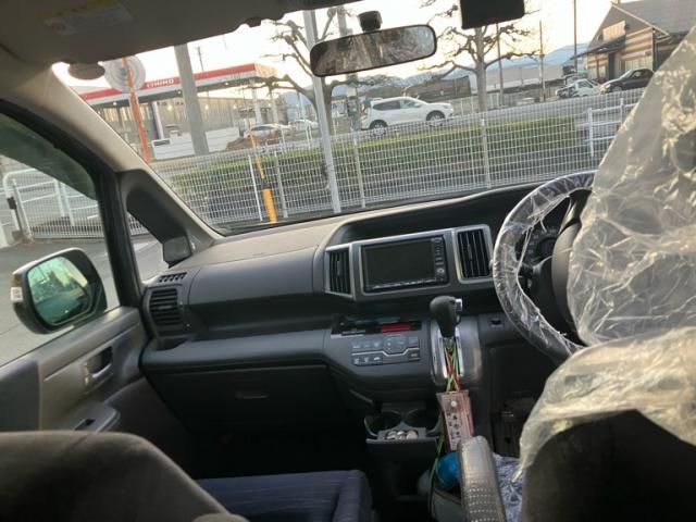 HONDA STEPWAGON 2011