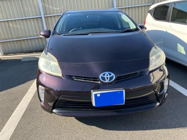 TOYOTA PRIUS 2012