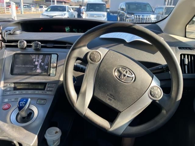TOYOTA PRIUS 2012