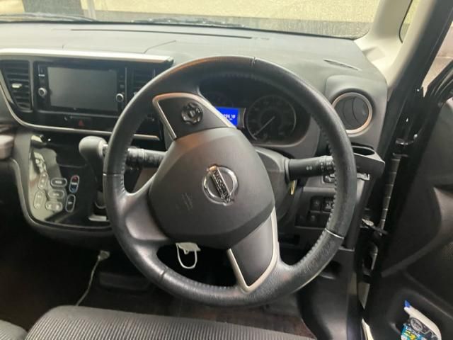 NISSAN DAYZ ROOX 2017