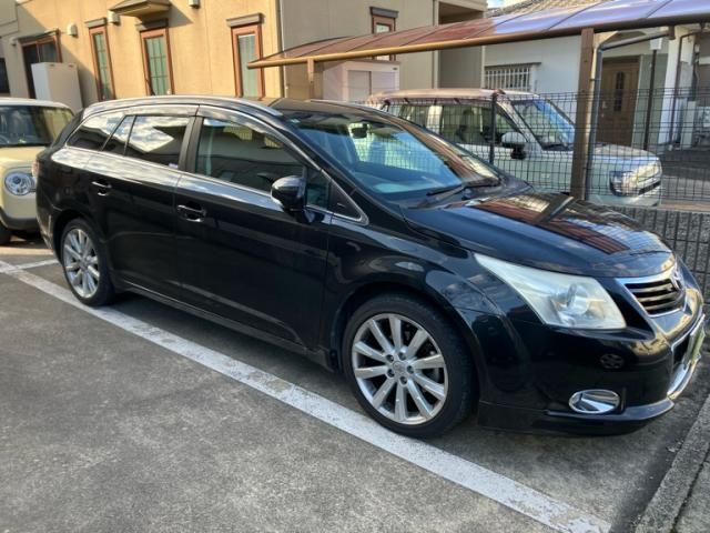 TOYOTA AVENSISWAGON 2012