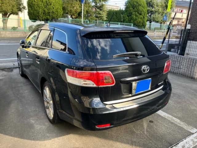 TOYOTA AVENSISWAGON 2012