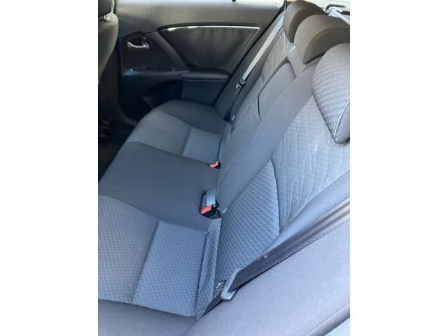 TOYOTA AVENSISWAGON 2012