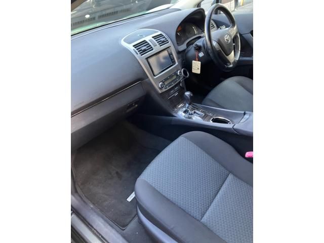 TOYOTA AVENSISWAGON 2012