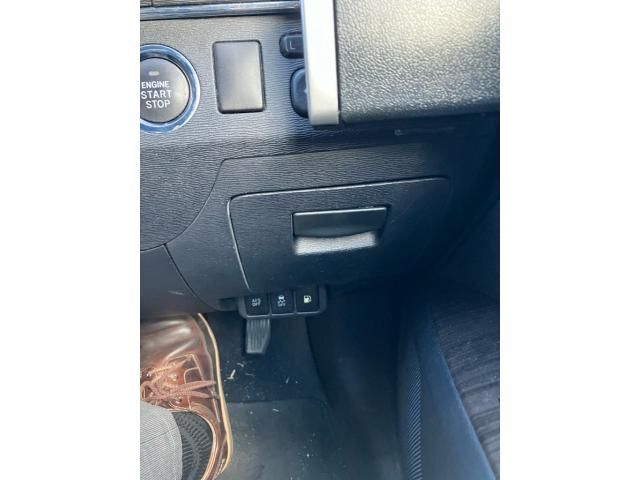 TOYOTA AVENSISWAGON 2012