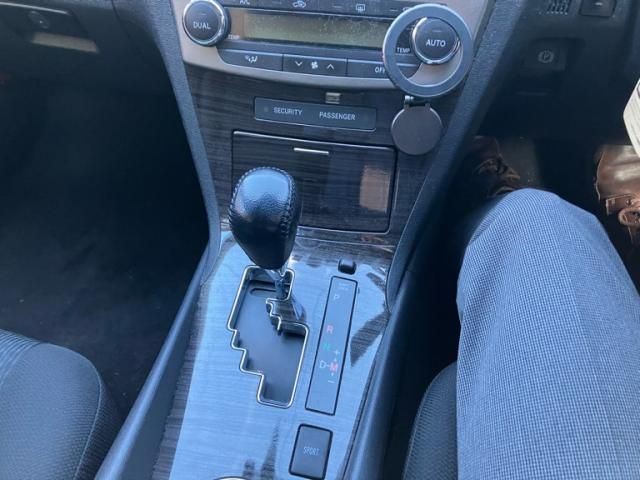 TOYOTA AVENSISWAGON 2012