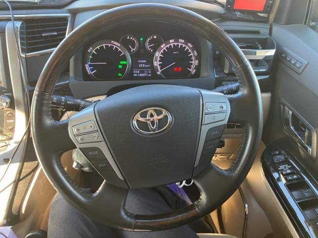 TOYOTA ALPHARD hybrid 4WD 2013
