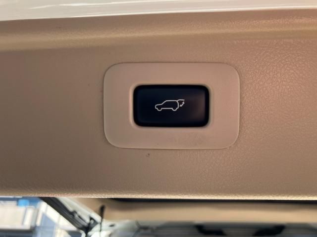 TOYOTA ALPHARD hybrid 4WD 2013