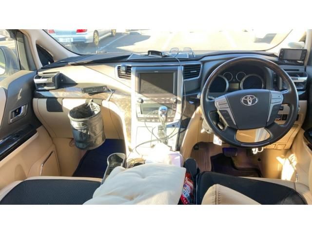 TOYOTA ALPHARD hybrid 4WD 2013