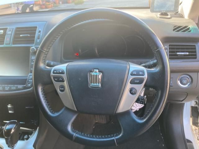 TOYOTA CROWN sedan 2012