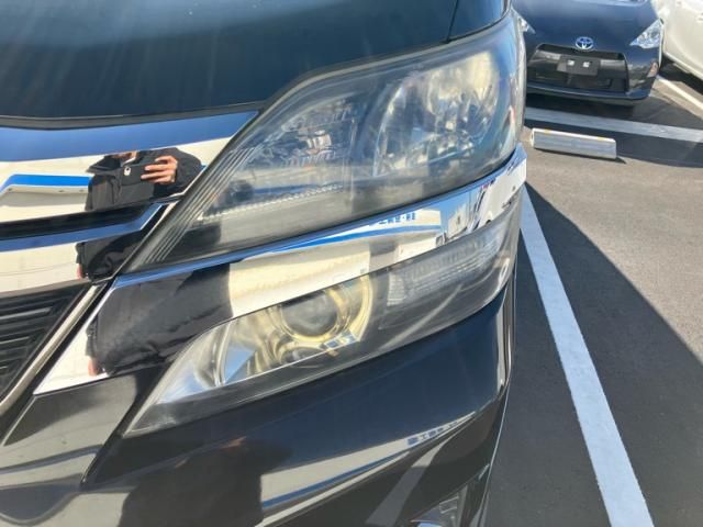 TOYOTA VELLFIRE 2013