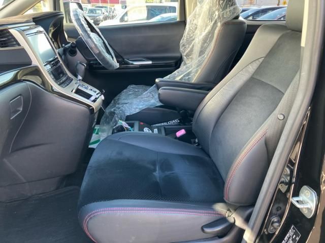 TOYOTA VELLFIRE 2013