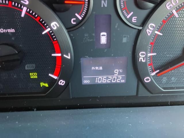 TOYOTA VELLFIRE 2013