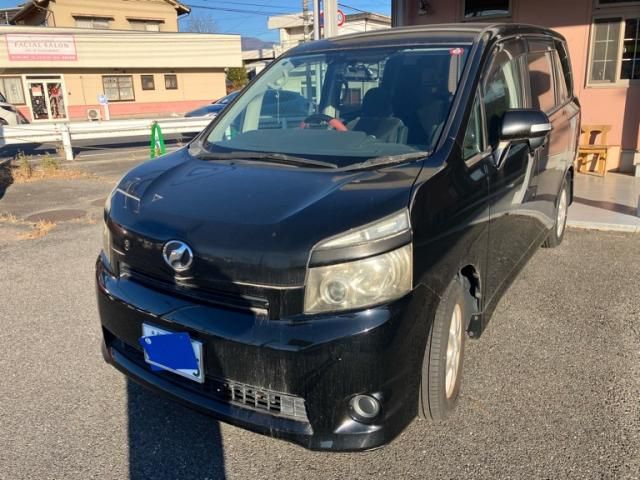 TOYOTA VOXY 2008
