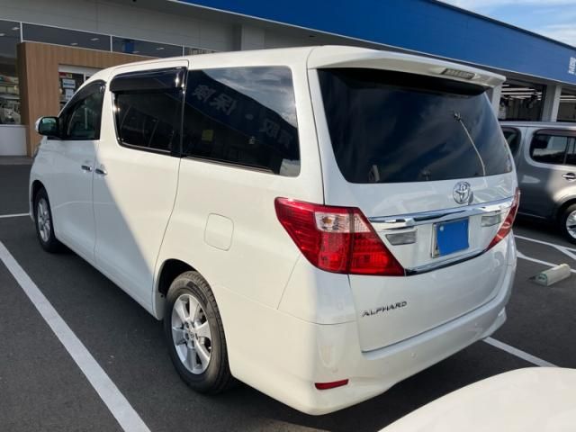 TOYOTA ALPHARD 2014