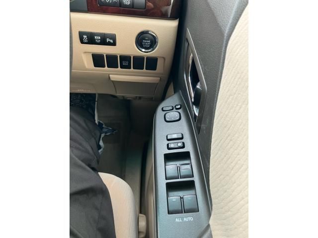 TOYOTA ALPHARD 2014