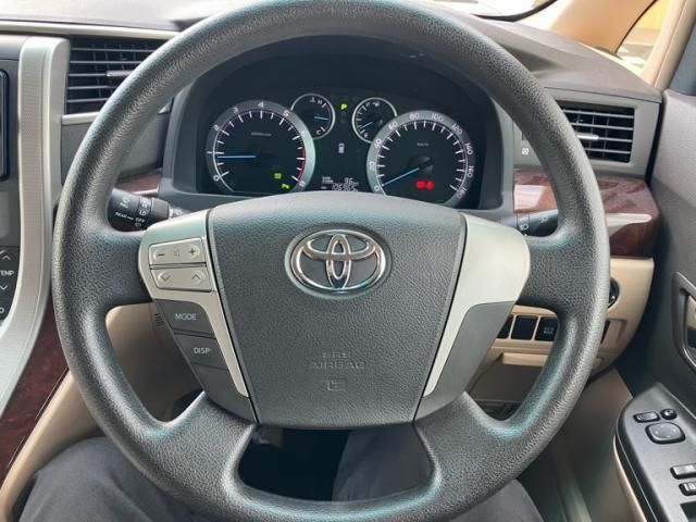 TOYOTA ALPHARD 2014