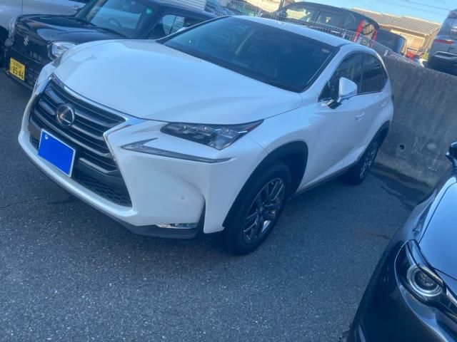 TOYOTA LEXUS NX300h 2016