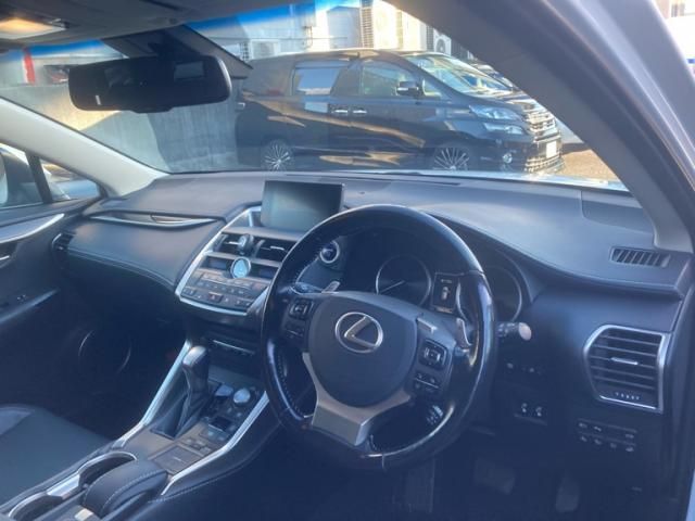 TOYOTA LEXUS NX300h 2016