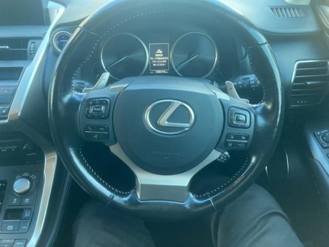 TOYOTA LEXUS NX300h 2016