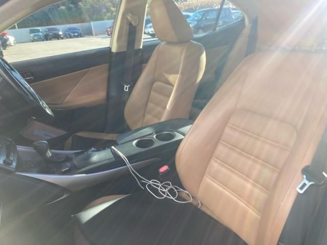 TOYOTA LEXUS IS300h 2013