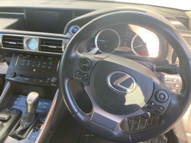 TOYOTA LEXUS IS300h 2013