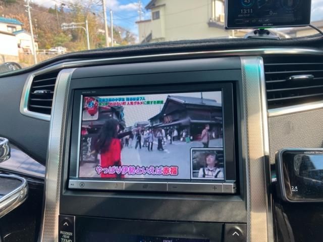 TOYOTA VELLFIRE 2011