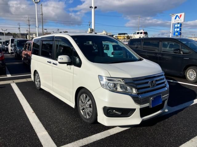 HONDA STEPWAGON SPADA 2013