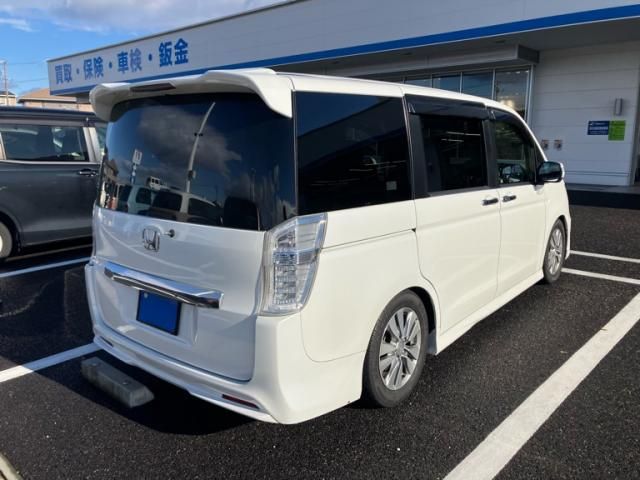 HONDA STEPWAGON SPADA 2013