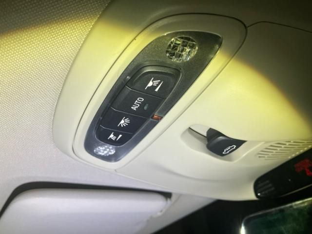 VOLVO VOLVO V40 CROSS COUNTRY 2013