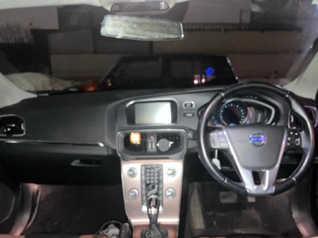 VOLVO VOLVO V40 CROSS COUNTRY 2013