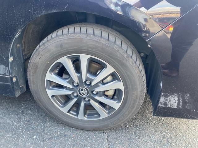 TOYOTA ESQUIRE HYBRID 2018