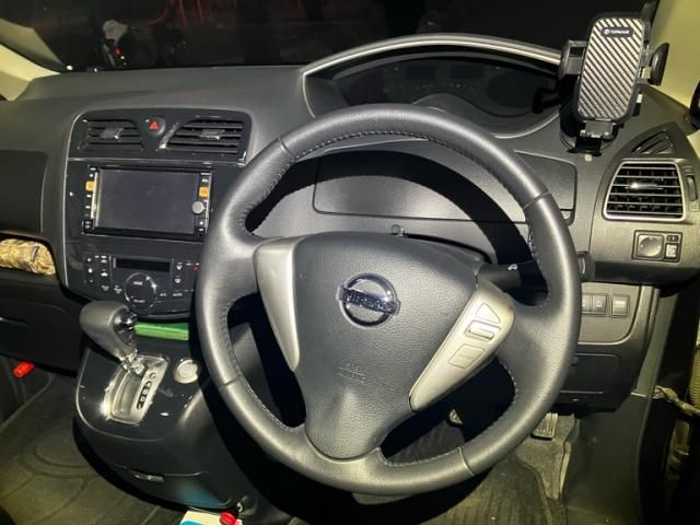 NISSAN SERENA  WG 2011