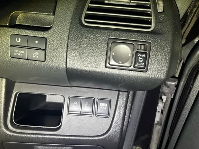 NISSAN SERENA  WG 2011