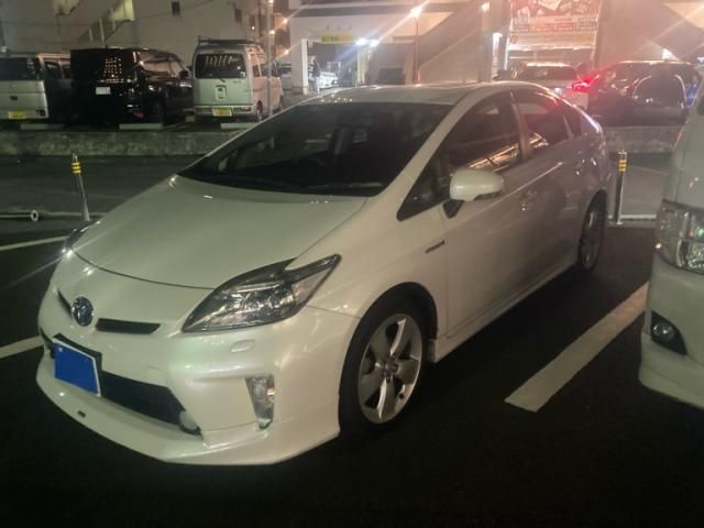 TOYOTA PRIUS 2013