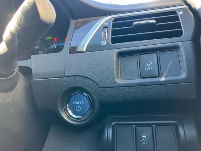 TOYOTA CAMRY HYBRID 2013