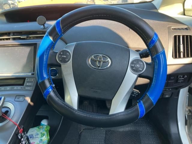 TOYOTA PRIUS 2015