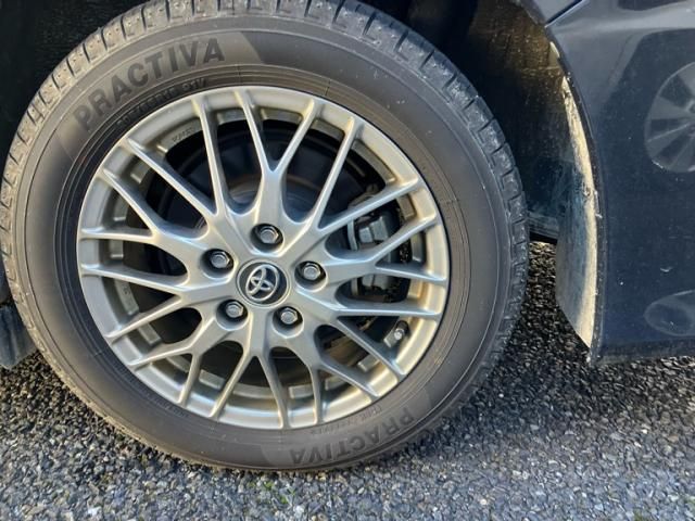 TOYOTA NOAH HYBRID 2017