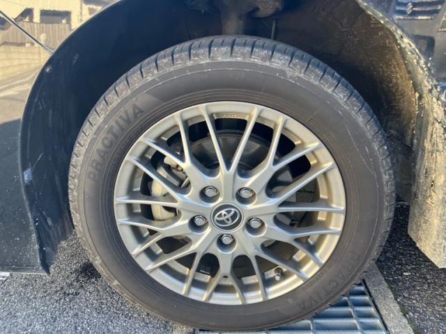 TOYOTA NOAH HYBRID 2017