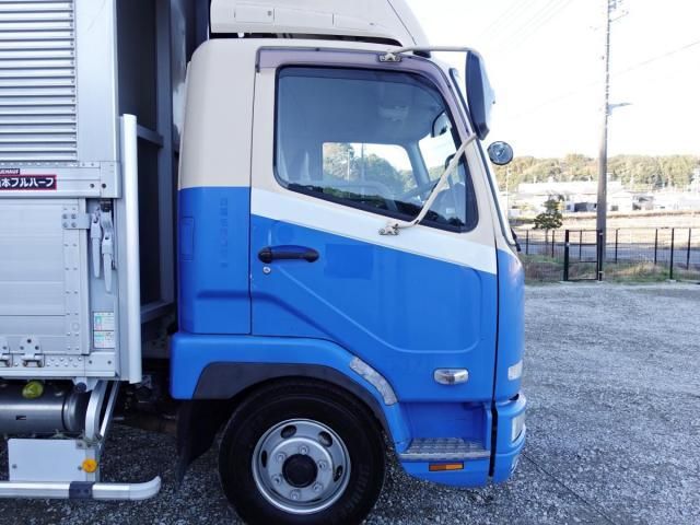 MITSUBISHI FUSOU FIGHTER 2011