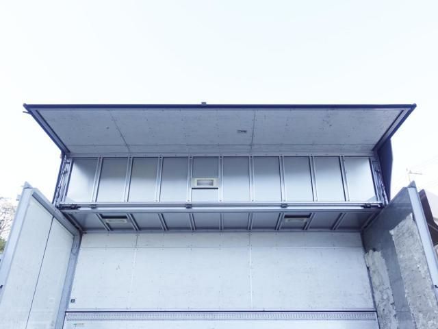 MITSUBISHI FUSOU FIGHTER 2011