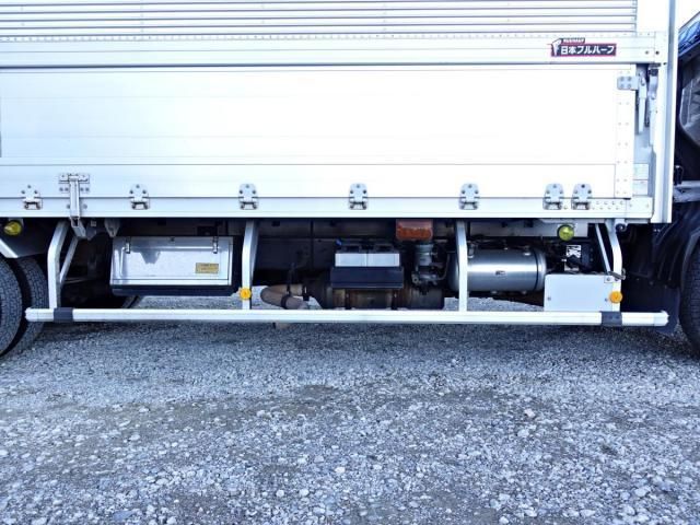 MITSUBISHI FUSOU FIGHTER 2011