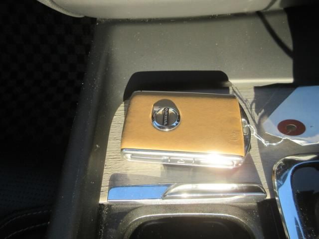 VOLVO VOLVO XC60 2019