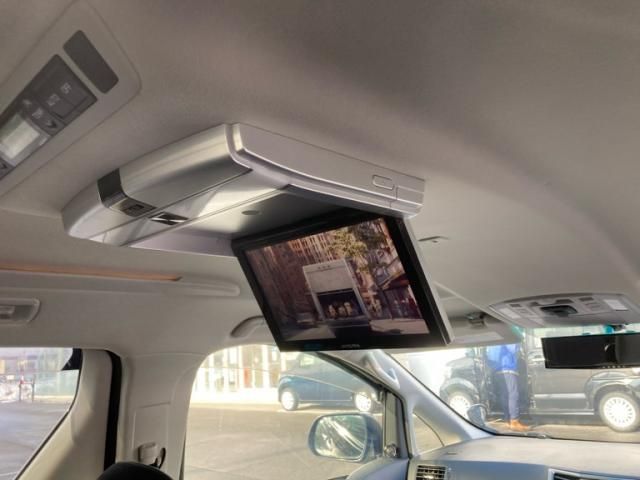 TOYOTA VELLFIRE 4WD 2012