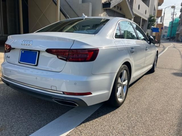 AUDI AUDI A4 2019